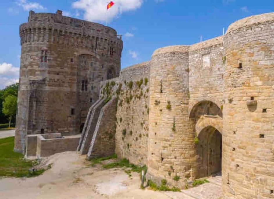 Appartement En Plein Coeur Historique De Ντινάν Εξωτερικό φωτογραφία